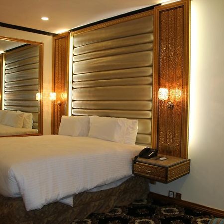 Indus Hotel ハイデラバード エクステリア 写真