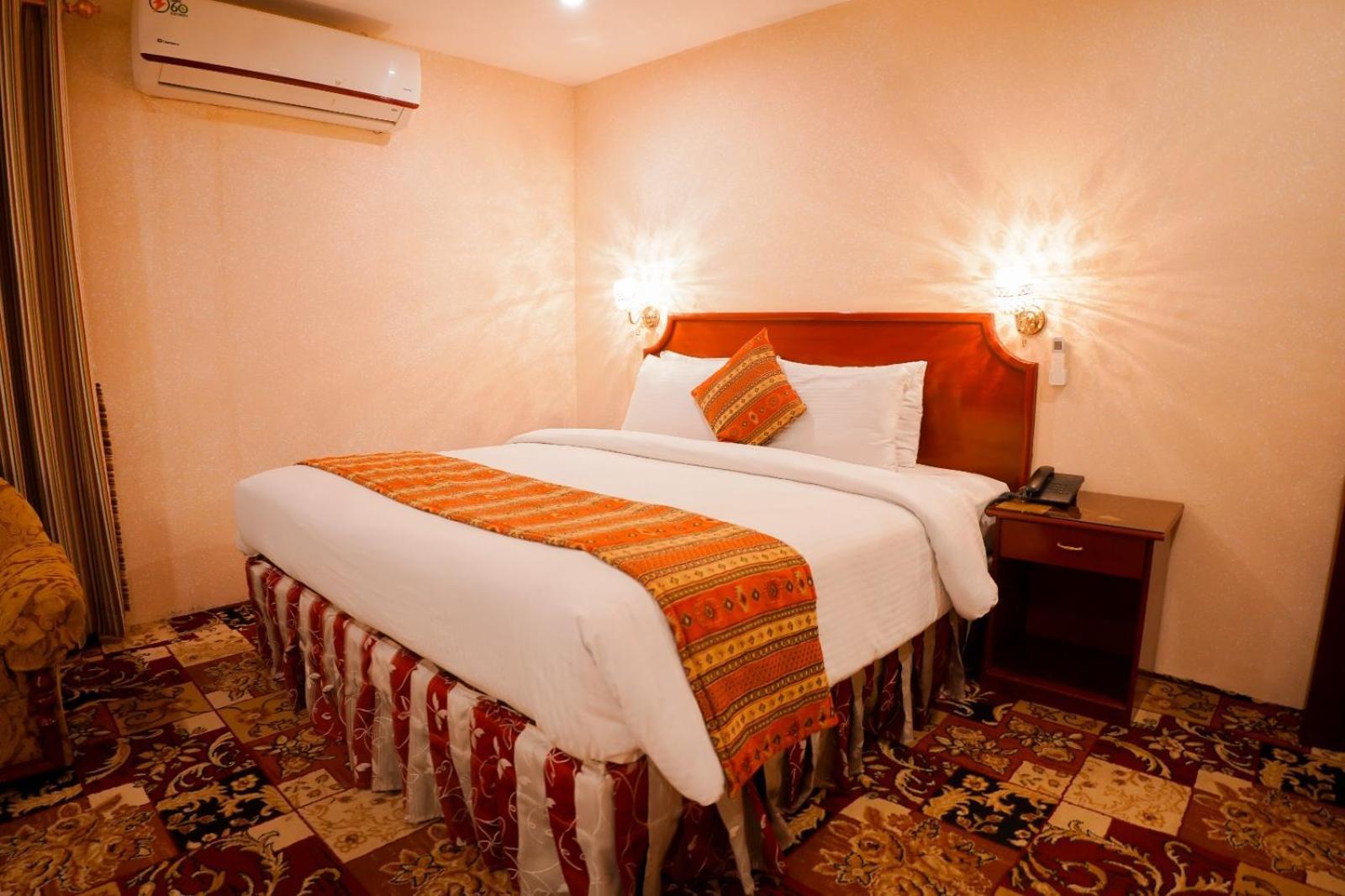 Indus Hotel ハイデラバード エクステリア 写真