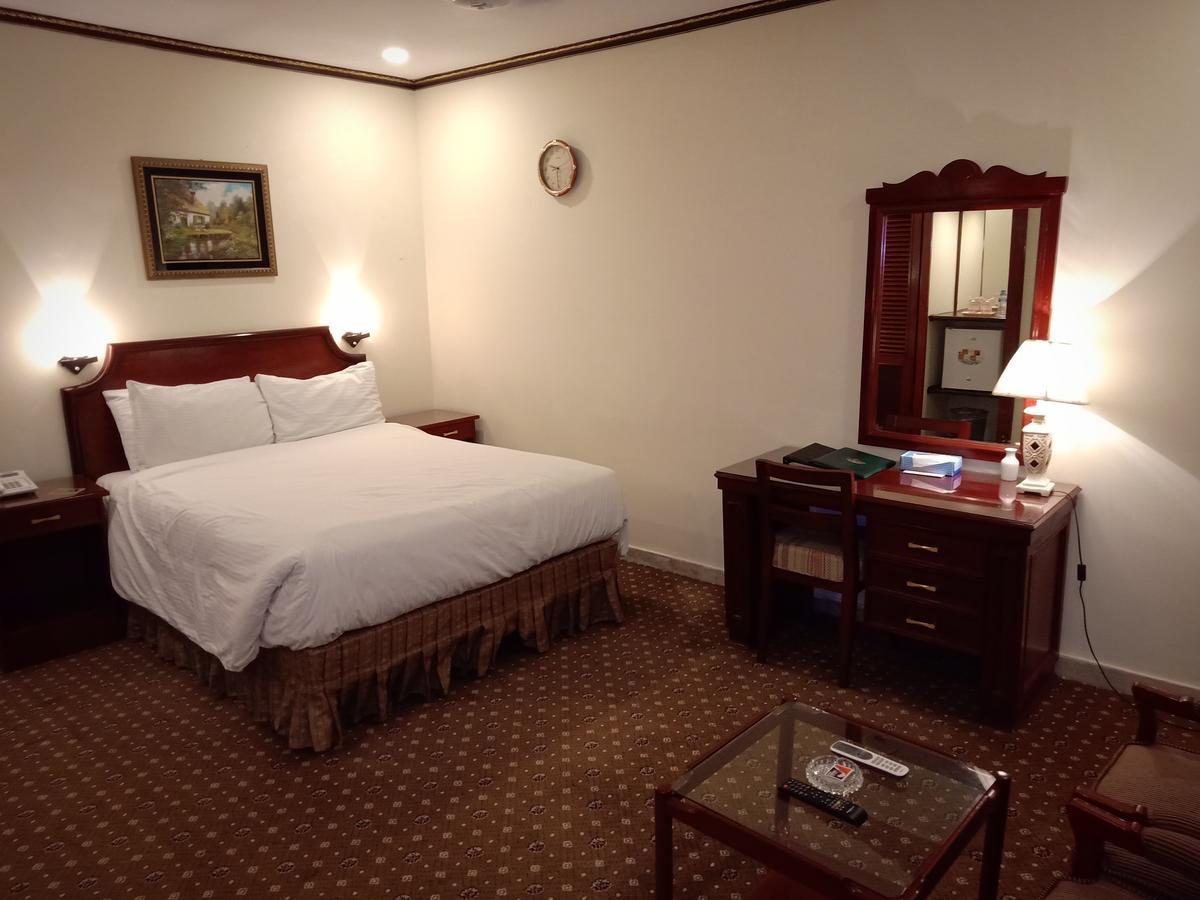 Indus Hotel ハイデラバード エクステリア 写真